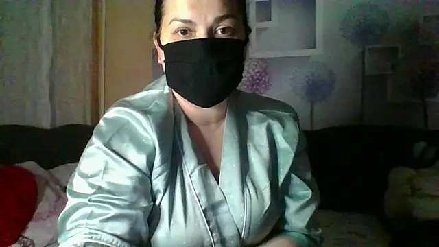 Snapshot of honey_sweet_couple chatting on November 13, 2025, 5:01 pm honey sweet couple online show from November 13, 2025, 5:01 pm