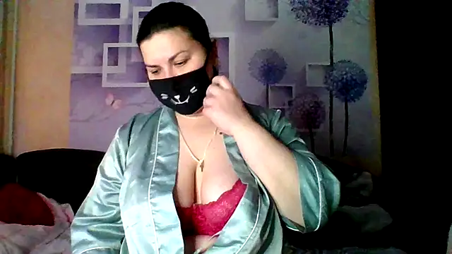 Snapshot of honey_sweet_couple chatting on December 19, 2025, 5:25 am honey sweet couple online show from December 19, 2025, 5:25 am