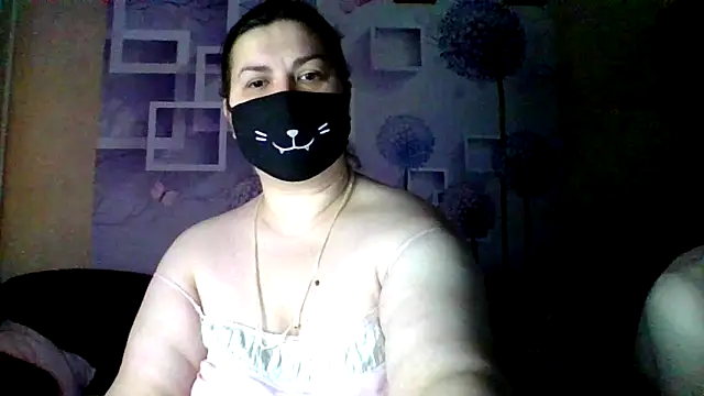 Snapshot of honey_sweet_couple chatting on December 22, 2025, 5:37 am honey sweet couple online show from December 22, 2025, 5:37 am