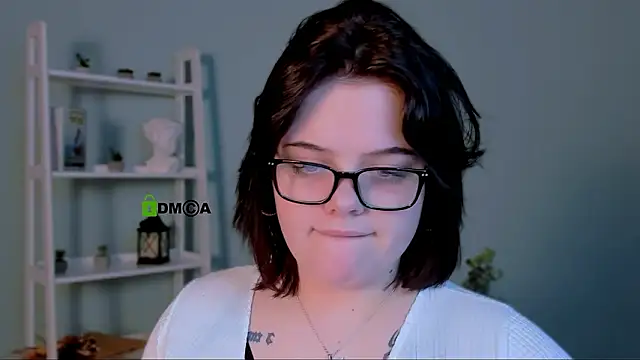 Snapshot of lika_pop chatting on February 1, 2026, 7:45 pm lika pop online show from February 1, 2026, 7:45 pm