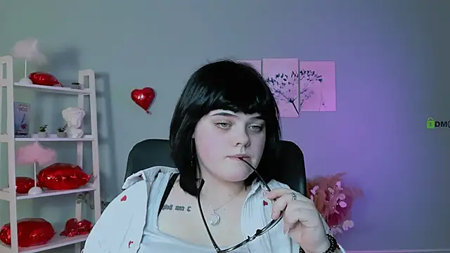 Snapshot of lika_pop chatting on February 25, 2026, 8:18 pm lika pop online show from February 25, 2026, 8:18 pm