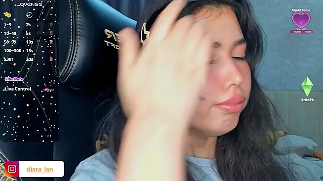 Snapshot of Diara_1an chatting on February 2, 2026, 2:32 am Diara 1an online show from February 2, 2026, 2:32 am