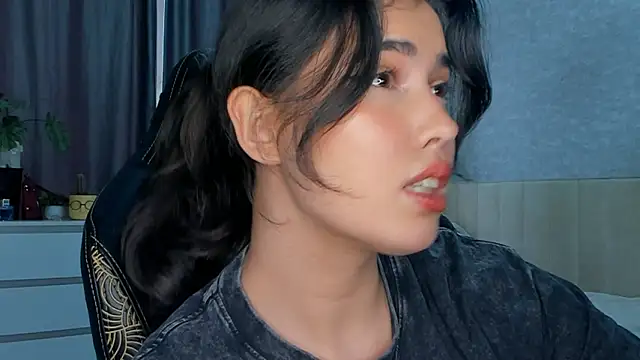 Snapshot of Diara_1an chatting on February 7, 2026, 9:35 am Diara 1an online show from February 7, 2026, 9:35 am