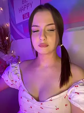 Snapshot of LoKIRAve chatting on December 14, 2025, 3:06 pm LoKIRAve online show from December 14, 2025, 3:06 pm