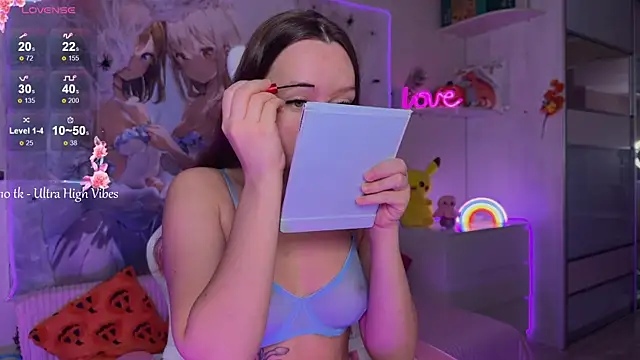 CheekySashaCharm online show from December 2, 2025, 6:08 am