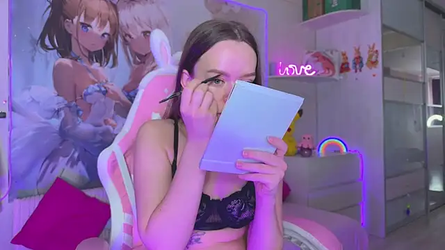 CheekySashaCharm online show from May 23, 2026, 7:56 am
