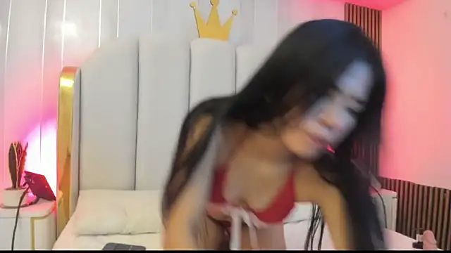 roxyflame  online show from April 4, 2026, 11:18 am