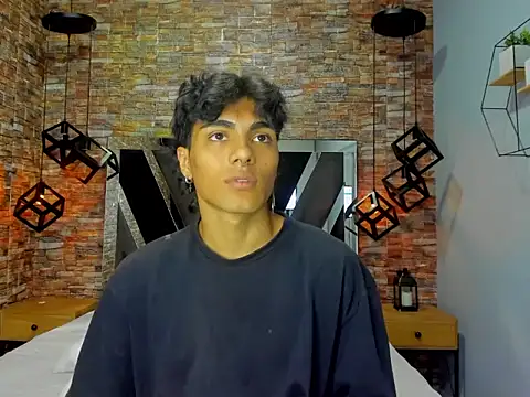 Snapshot of MattFiore chatting on December 4, 2025, 7:11 pm MattFiore online show from December 4, 2025, 7:11 pm