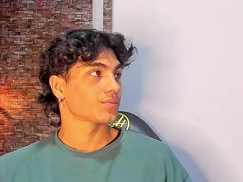 Snapshot of MattFiore chatting on December 14, 2025, 6:01 pm MattFiore online show from December 14, 2025, 6:01 pm