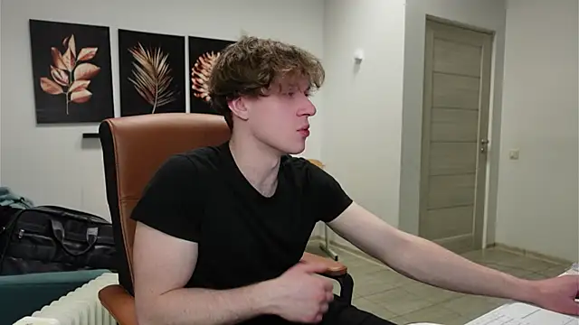 Snapshot of Charles_Dreams chatting on March 5, 2026, 8:49 pm Charles Dreams online show from March 5, 2026, 8:49 pm