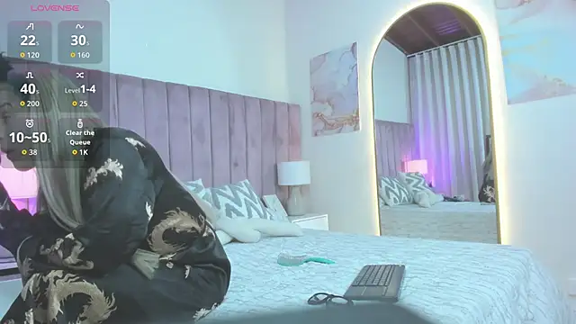 Valentino moretti online show from March 3, 2026, 11:38 am