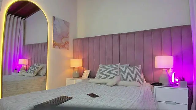 Valentino moretti online show from March 18, 2026, 11:57 am