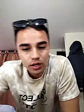 Snapshot of ElProhibido_ chatting on November 14, 2025, 3:27 am ElProhibido online show from November 14, 2025, 3:27 am