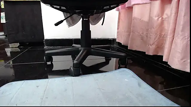 sasha sexy1 online show from April 12, 2026, 11:26 am