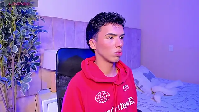 Snapshot of Seab_trooy chatting on November 15, 2025, 4:32 am Seab trooy online show from November 15, 2025, 4:32 am