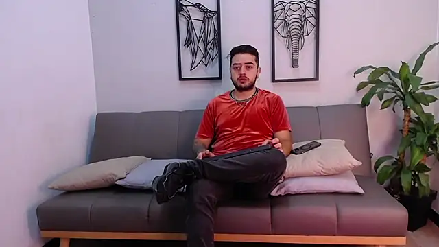 Ethan Greys online show from December 17, 2025, 4:07 am