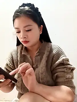 Snapshot of sara-xx chatting on February 3, 2026, 6:51 am sara-xx online show from February 3, 2026, 6:51 am