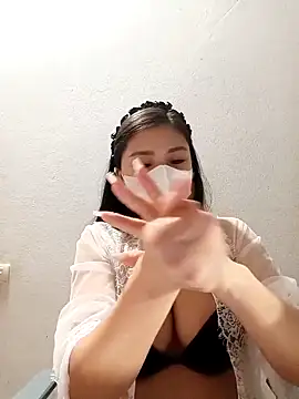 Snapshot of sara-xx chatting on February 12, 2026, 4:18 am sara-xx online show from February 12, 2026, 4:18 am