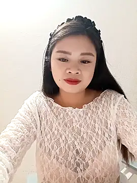 Snapshot of sara-xx chatting on February 26, 2026, 2:32 am sara-xx online show from February 26, 2026, 2:32 am