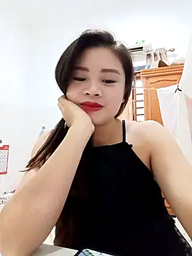 Snapshot of sara-xx chatting on March 4, 2026, 2:28 am sara-xx online show from March 4, 2026, 2:28 am