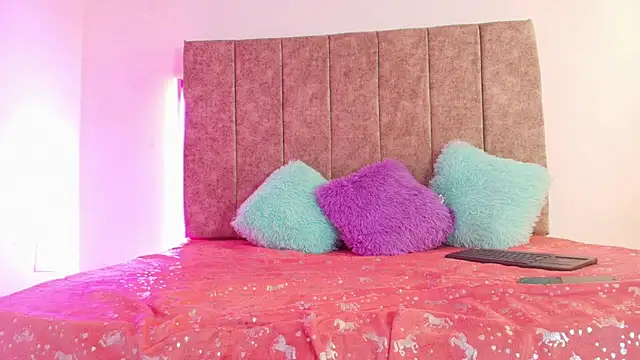 Innocent Dirty online show from November 14, 2025, 1:43 pm