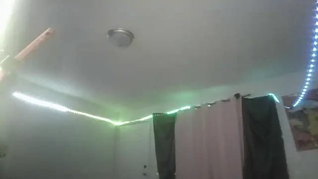 Snapshot of Mistresslucyxxx chatting on February 7, 2026, 10:08 am Mistresslucyxxx online show from February 7, 2026, 10:08 am