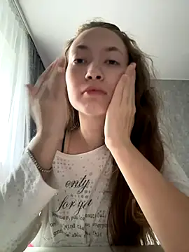 Holy Poly online show from November 25, 2025, 8:14 am