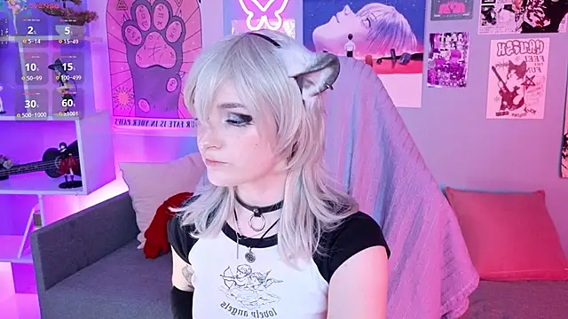 vronnier online show from April 15, 2026, 3:41 pm