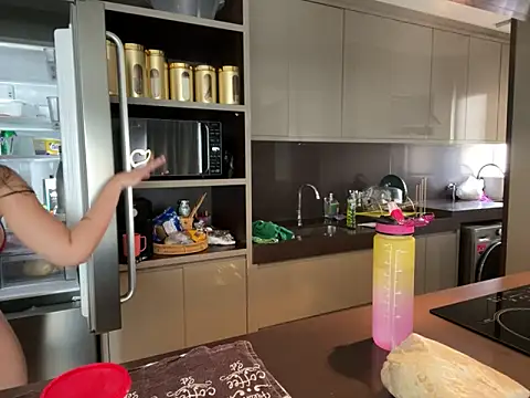 BelleRune online show from February 17, 2025, 3:09 pm