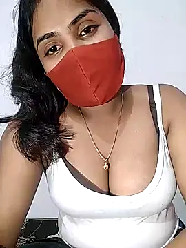 Snapshot of Red_Love_1 chatting on January 12, 2026, 5:18 pm Red Love 1 online show from January 12, 2026, 5:18 pm