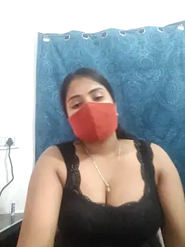 Snapshot of Red_Love_1 chatting on February 3, 2026, 5:51 pm Red Love 1 online show from February 3, 2026, 5:51 pm