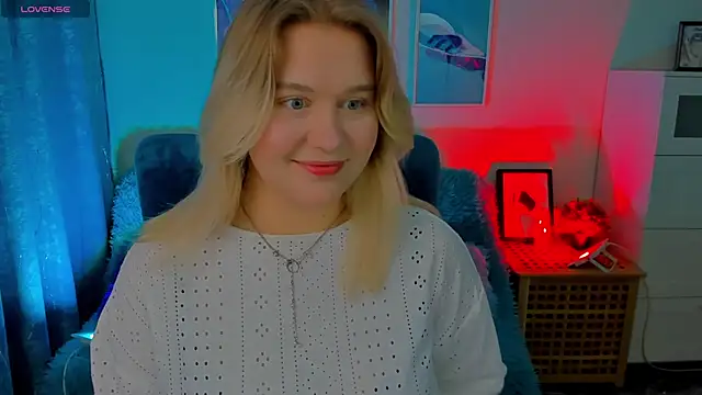 Snapshot of LouiseMous chatting on November 27, 2025, 9:06 pm LouiseMous online show from November 27, 2025, 9:06 pm