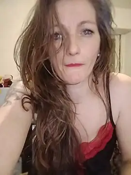 CrazyMaya39 online show from May 14, 2026, 10:05 pm
