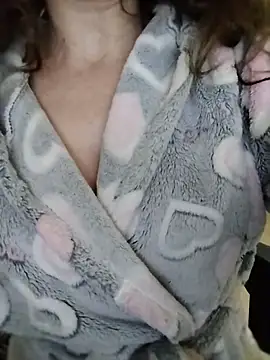 CrazyMaya39 online show from May 18, 2026, 9:42 pm