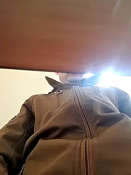 Snapshot of Gregorywhitelegs chatting on April 3, 2026, 10:13 am Gregorywhitelegs online show from April 3, 2026, 10:13 am