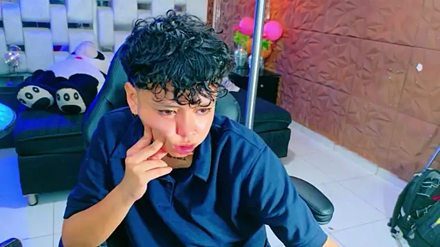 Snapshot of lunabustygirl chatting on January 17, 2026, 4:17 am lunabustygirl online show from January 17, 2026, 4:17 am