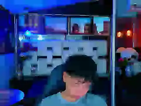 Snapshot of lunabustygirl chatting on January 19, 2026, 1:15 pm lunabustygirl online show from January 19, 2026, 1:15 pm