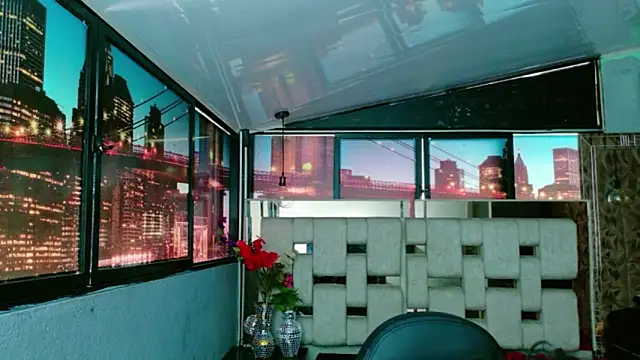 Snapshot of lunabustygirl chatting on February 8, 2026, 4:32 pm lunabustygirl online show from February 8, 2026, 4:32 pm