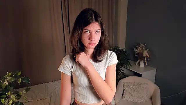 Snapshot of MarilynMun chatting on November 25, 2025, 2:22 am MarilynMun online show from November 25, 2025, 2:22 am