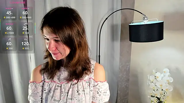 Snapshot of MarilynMun chatting on December 15, 2025, 2:16 am MarilynMun online show from December 15, 2025, 2:16 am