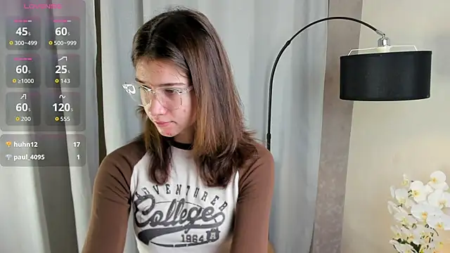 Snapshot of MarilynMun chatting on December 18, 2025, 2:06 am MarilynMun online show from December 18, 2025, 2:06 am