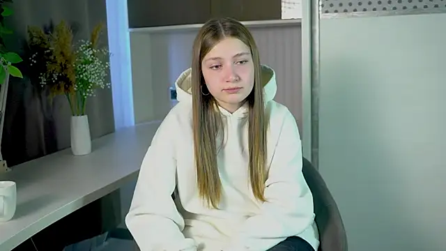 Snapshot of LesaFeldker chatting on November 25, 2025, 3:06 am LesaFeldker online show from November 25, 2025, 3:06 am