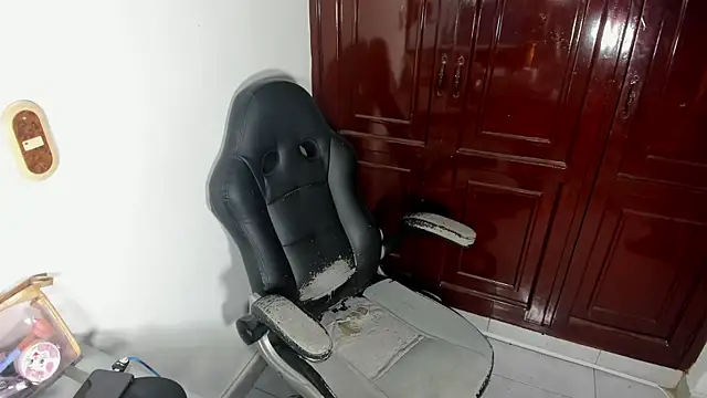 Hot play18 online show from January 10, 2026, 4:31 pm