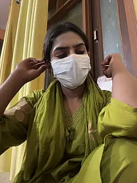 Snapshot of sexyayeshadesi chatting on February 24, 2026, 6:17 pm sexyayeshadesi online show from February 24, 2026, 6:17 pm