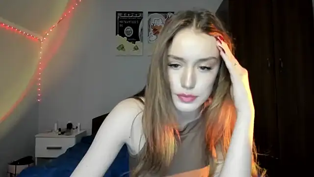 Snapshot of tinyglow chatting on December 17, 2025, 12:05 am tinyglow online show from December 17, 2025, 12:05 am