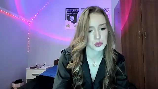 Snapshot of tinyglow chatting on December 19, 2025, 7:26 am tinyglow online show from December 19, 2025, 7:26 am