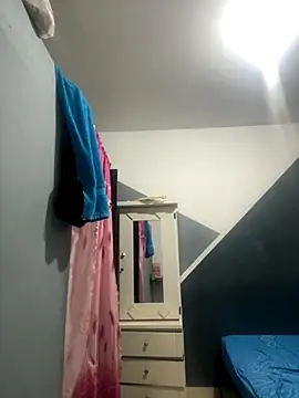 lizmy online show from December 1, 2025, 4:28 am