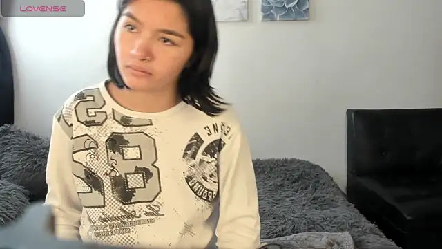 sorayalanne online show from November 14, 2025, 6:39 pm