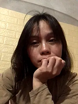 Snapshot of Trangbabylove chatting on December 1, 2025, 12:21 pm Trangbabylove online show from December 1, 2025, 12:21 pm