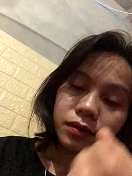 Snapshot of Trangbabylove chatting on December 16, 2025, 12:48 am Trangbabylove online show from December 16, 2025, 12:48 am